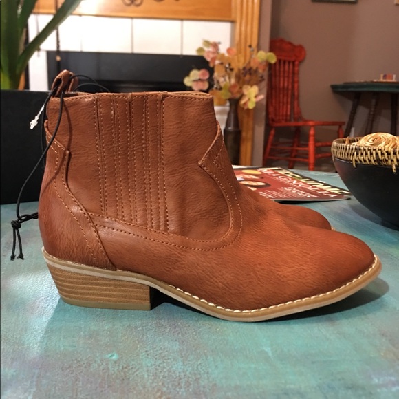 Universal Thread Shoes - New cognac boots booties